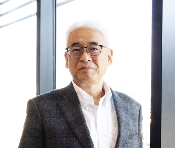 代表取締役社長　滝口 真一　近影